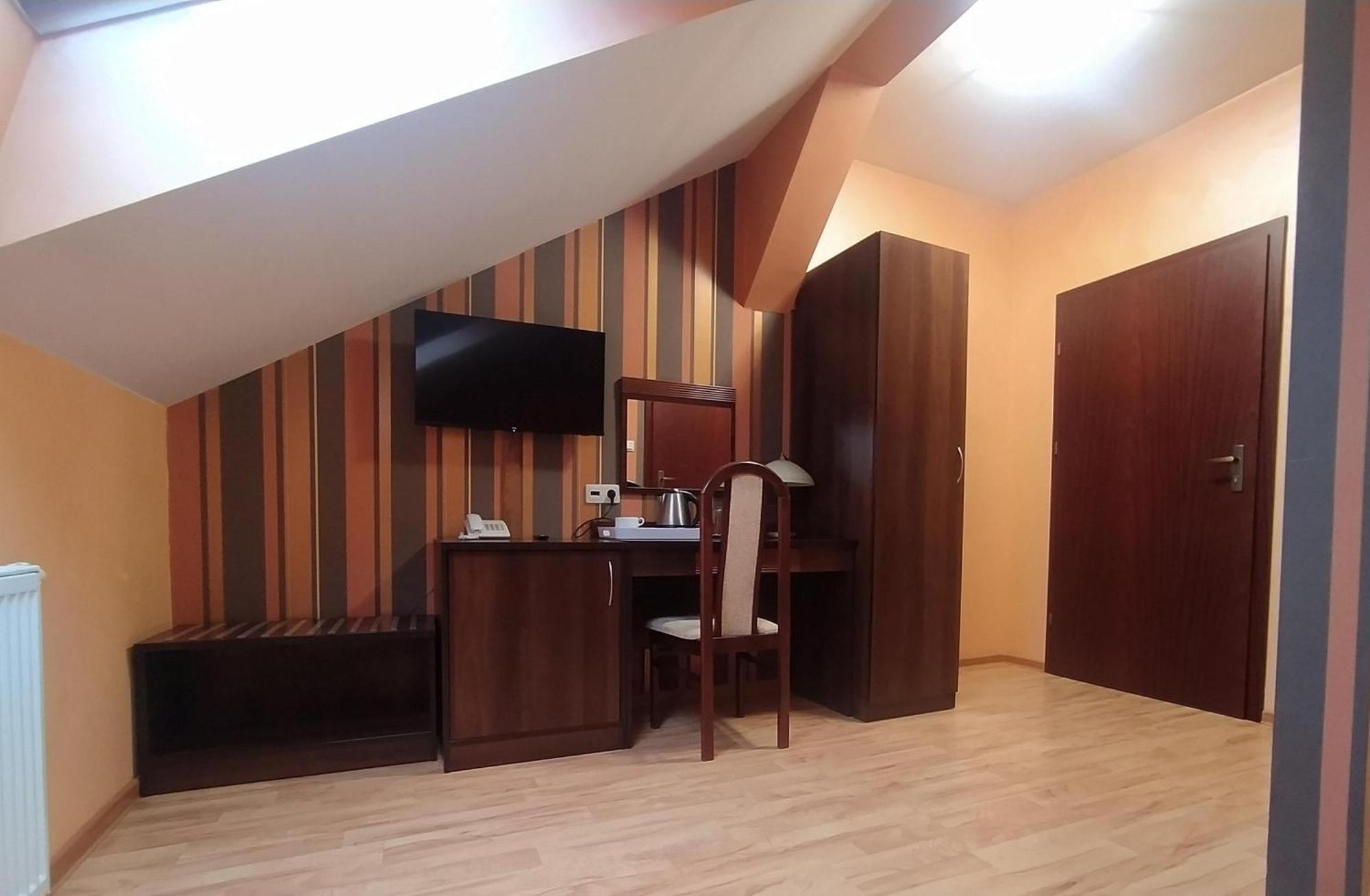 Restauracja Kargul Noclegi Łęczyca Zewnętrze zdjęcie